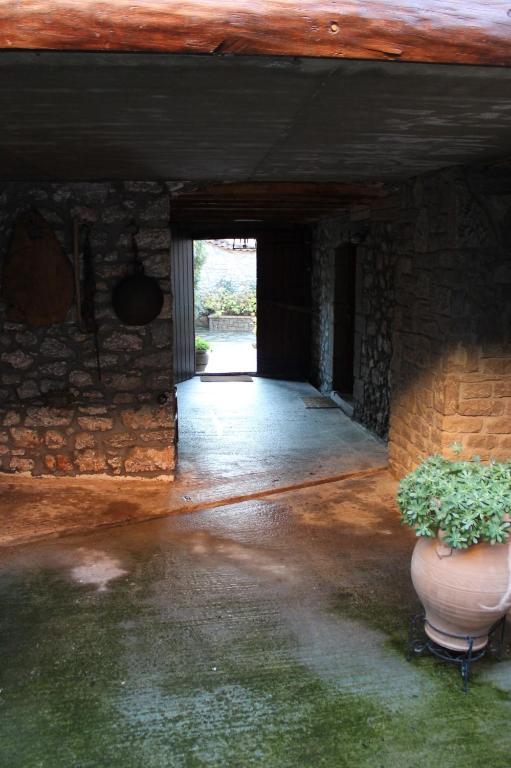 Guesthouse Karahalios Polydrossos Extérieur photo
