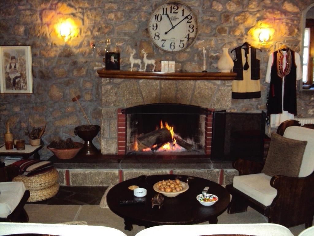 Guesthouse Karahalios Polydrossos Extérieur photo